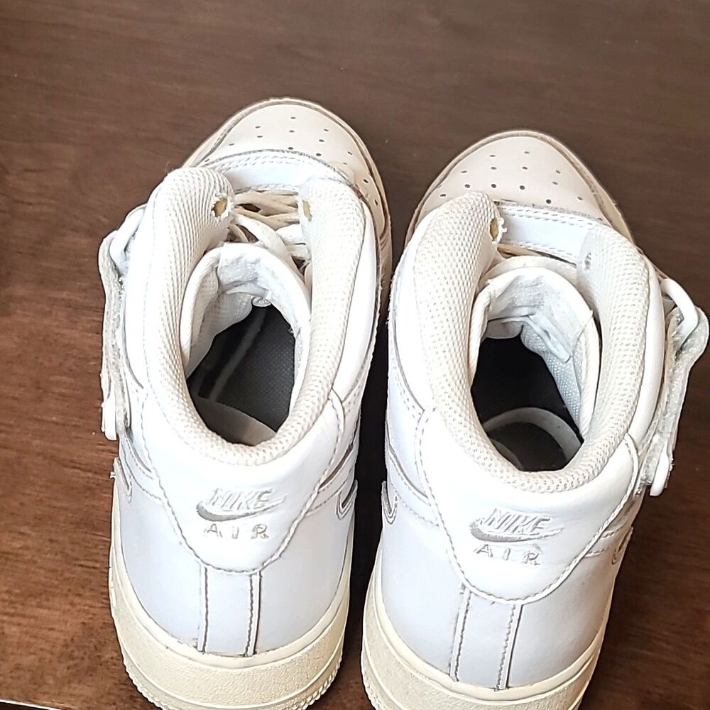 Nike Air Force 1 Mid ’07 White White Sneakers Youth 7Y Women’s 8.5 - Picture 9 of 9